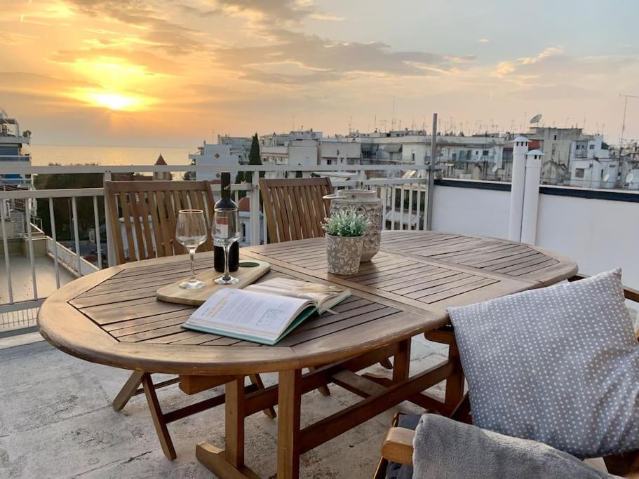 Apartamento Sea View Sunset Penthouse Tesalónica Exterior foto